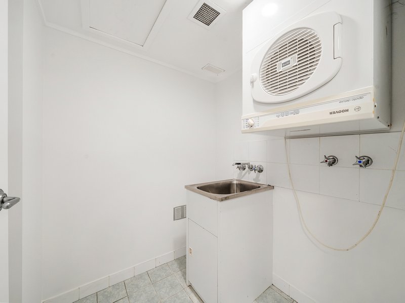Photo - 10/77 Marine Parade, Redcliffe QLD 4020 - Image 11