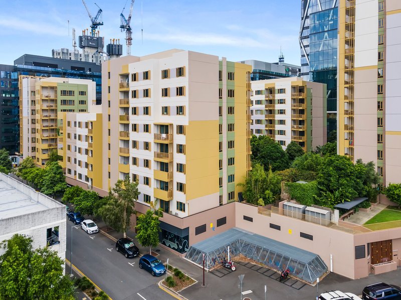 Photo - 107/9 Machinery Street, Bowen Hills QLD 4006 - Image 9