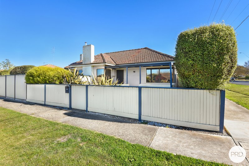 Photo - 108 Adair Street, Redan VIC 3350 - Image 3