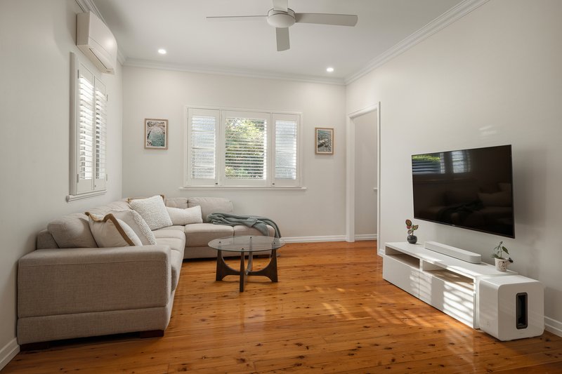 Photo - 108 Alexandra Street, Bardon QLD 4065 - Image 6