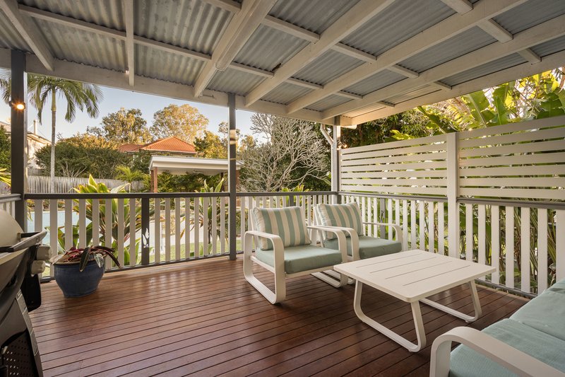 Photo - 108 Alexandra Street, Bardon QLD 4065 - Image 11