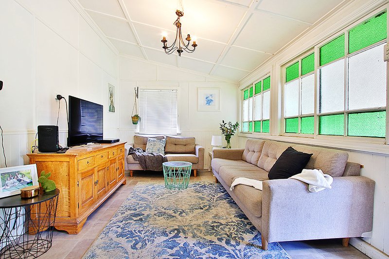 Photo - 108 Aspinall Street, Leichhardt QLD 4305 - Image 7