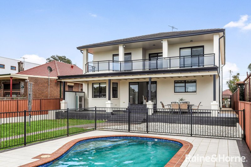 Photo - 108 Bayview Avenue, Earlwood NSW 2206 - Image 11