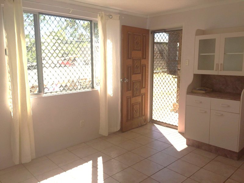 Photo - 108 Butler Street, Mount Isa QLD 4825 - Image 4