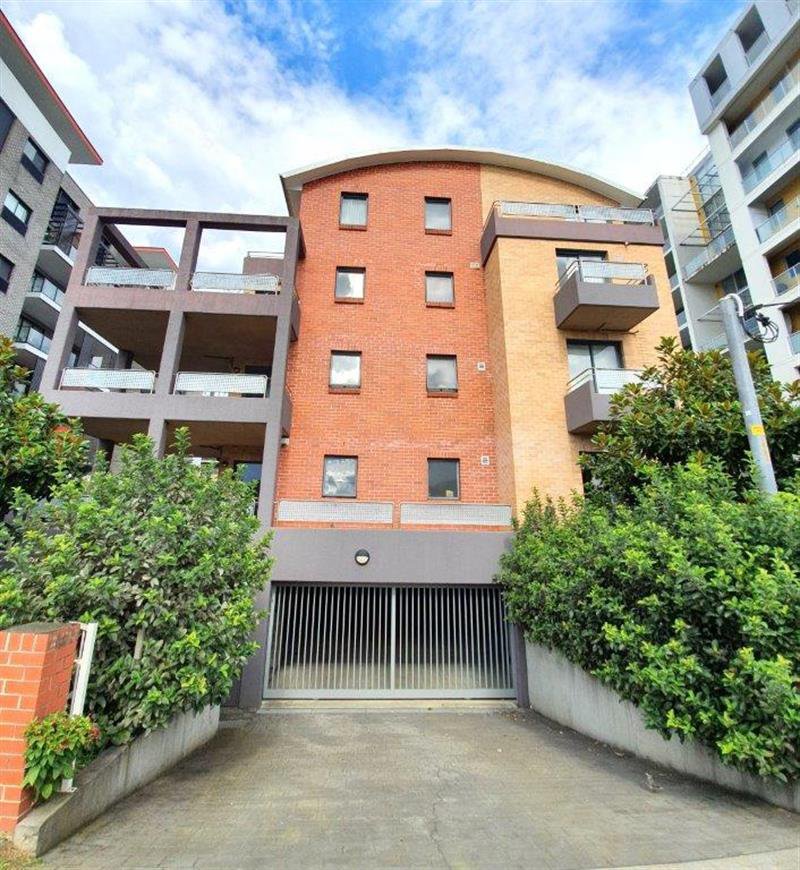 10/8 Castlereagh Street, Liverpool NSW 2170