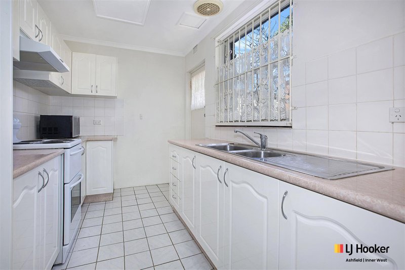 Photo - 10/8 Cecil Street, Ashfield NSW 2131 - Image 4