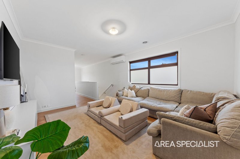 Photo - 108 Ceduna Road, Clyde North VIC 3978 - Image 6