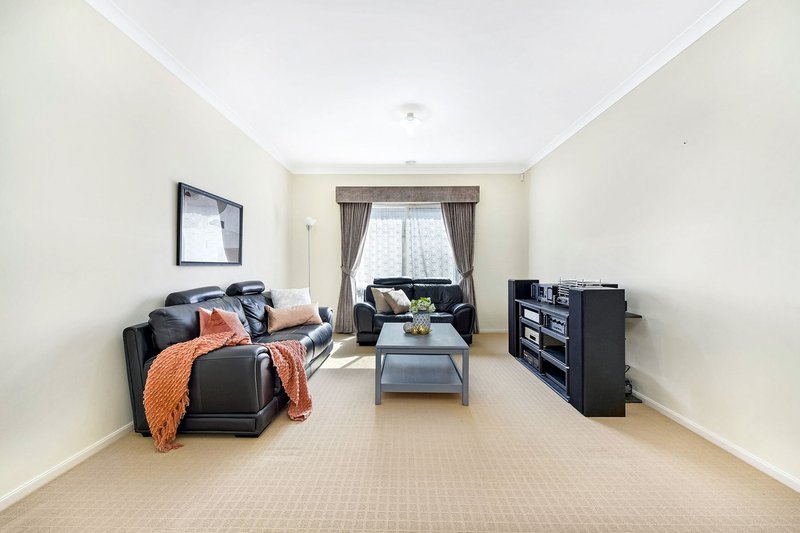 Photo - 108 Clarendon Drive, Keysborough VIC 3173 - Image 7