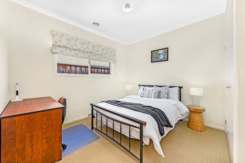 Photo - 108 Clarendon Drive, Keysborough VIC 3173 - Image 13