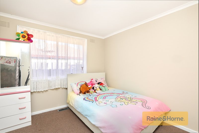 Photo - 108 Exford Road, Melton South VIC 3338 - Image 7