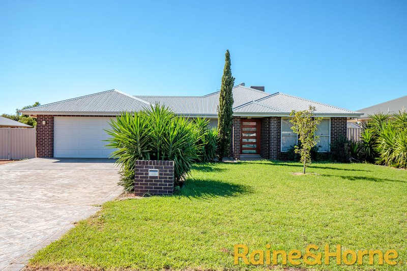 108 Garden Avenue, Narromine NSW 2821