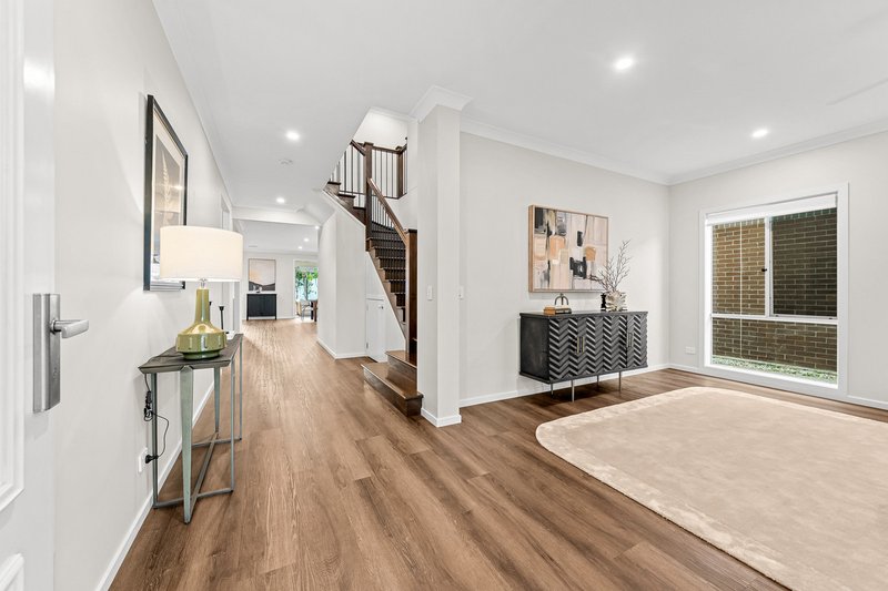 Photo - 108 Ivory Crescent, Pallara QLD 4110 - Image 2