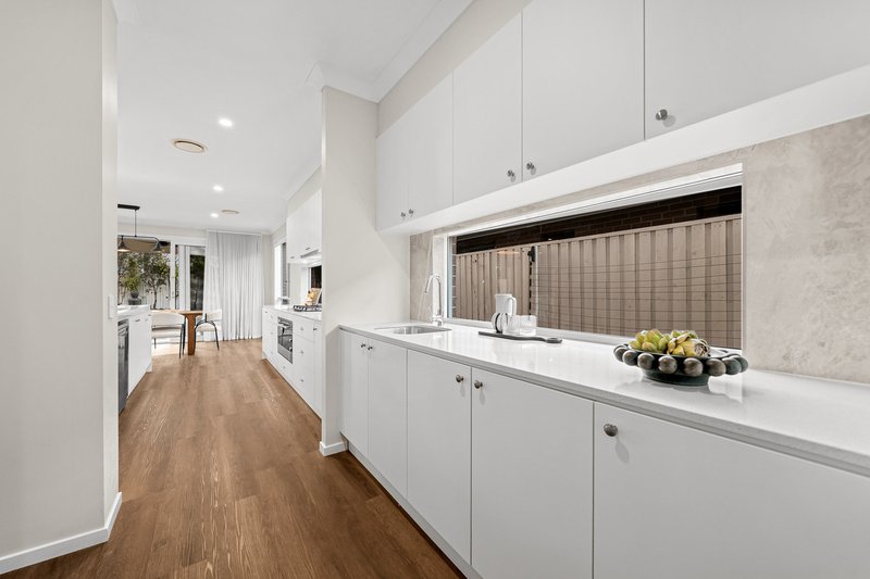 Photo - 108 Ivory Crescent, Pallara QLD 4110 - Image 14