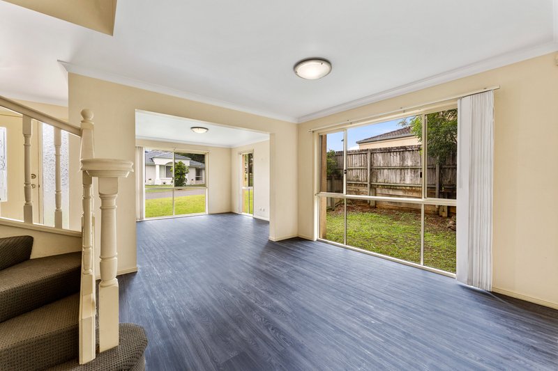 Photo - 10/8 John Paul Drive, Daisy Hill QLD 4127 - Image 5