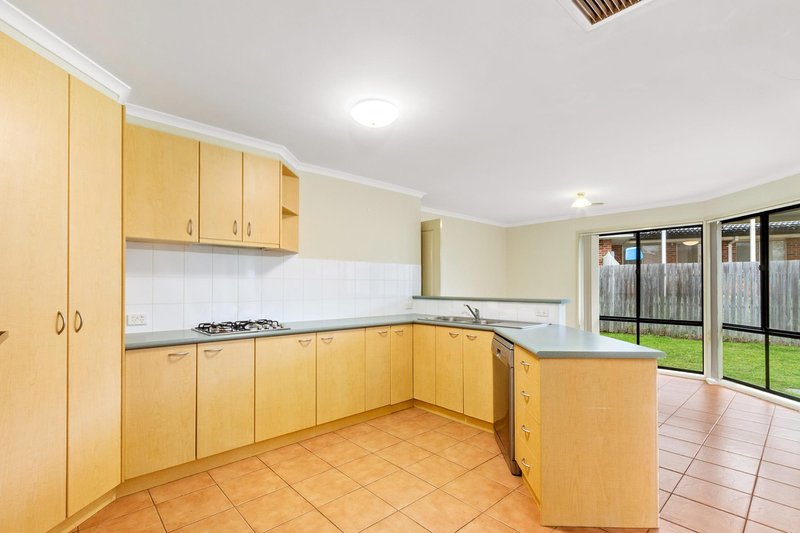 Photo - 108 Kelleway Avenue, Nicholls ACT 2913 - Image 6