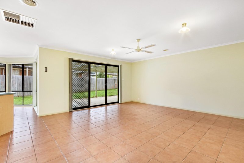 Photo - 108 Kelleway Avenue, Nicholls ACT 2913 - Image 8