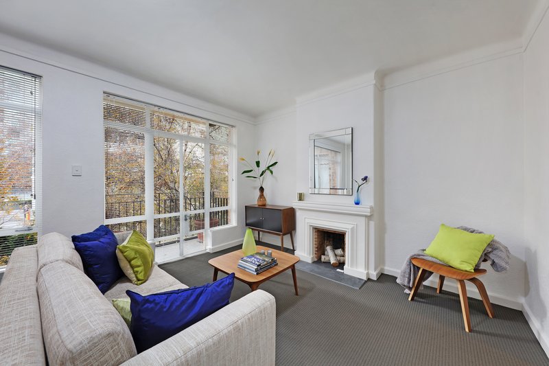 Photo - 10/8 Louise Street, Melbourne VIC 3004 - Image 4