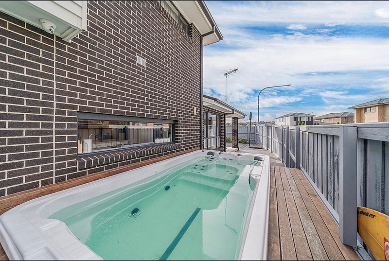 Photo - 108 Macksville Street, Carnes Hill NSW 2171 - Image 3