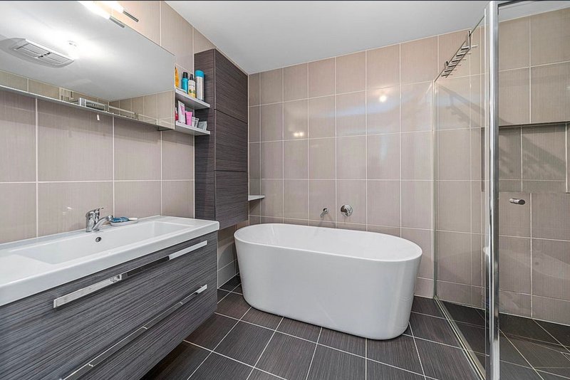 Photo - 108 Macksville Street, Carnes Hill NSW 2171 - Image 8