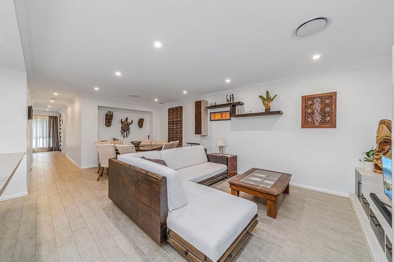 Photo - 108 Macksville Street, Carnes Hill NSW 2171 - Image 10