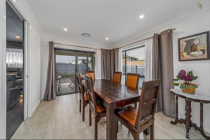 Photo - 108 Macksville Street, Carnes Hill NSW 2171 - Image 13