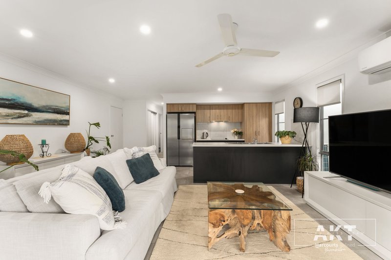 Photo - 108 Mckinnon Drive, Yarrabilba QLD 4207 - Image 9