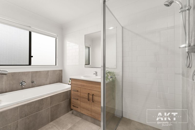 Photo - 108 Mckinnon Drive, Yarrabilba QLD 4207 - Image 14