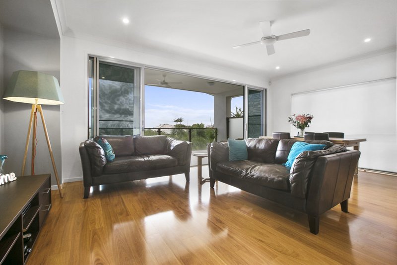 Photo - 108 Melville Terrace, Manly QLD 4179 - Image 7