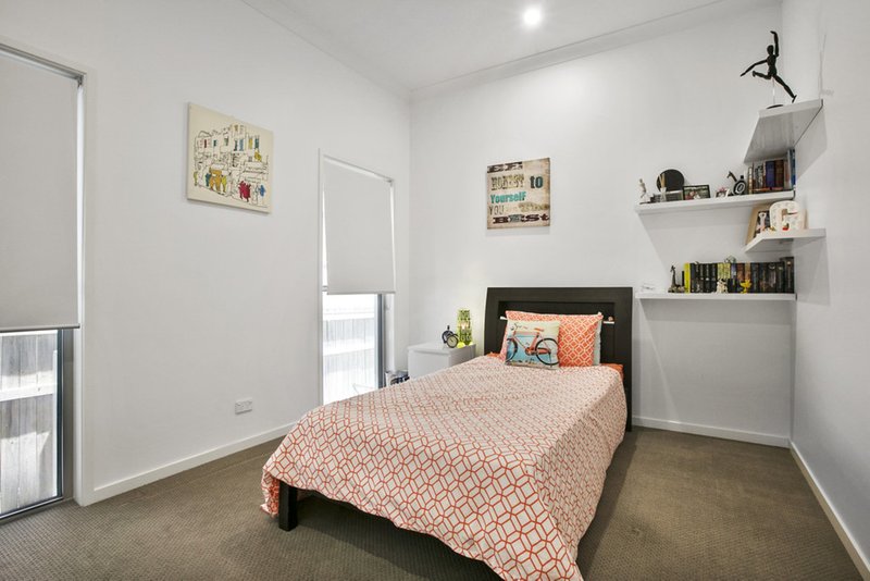 Photo - 108 Melville Terrace, Manly QLD 4179 - Image 12