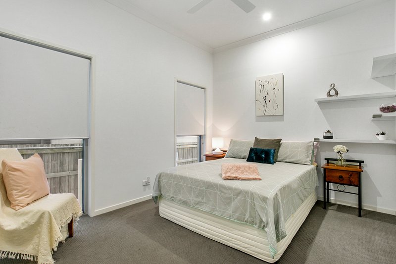 Photo - 108 Melville Terrace, Manly QLD 4179 - Image 13