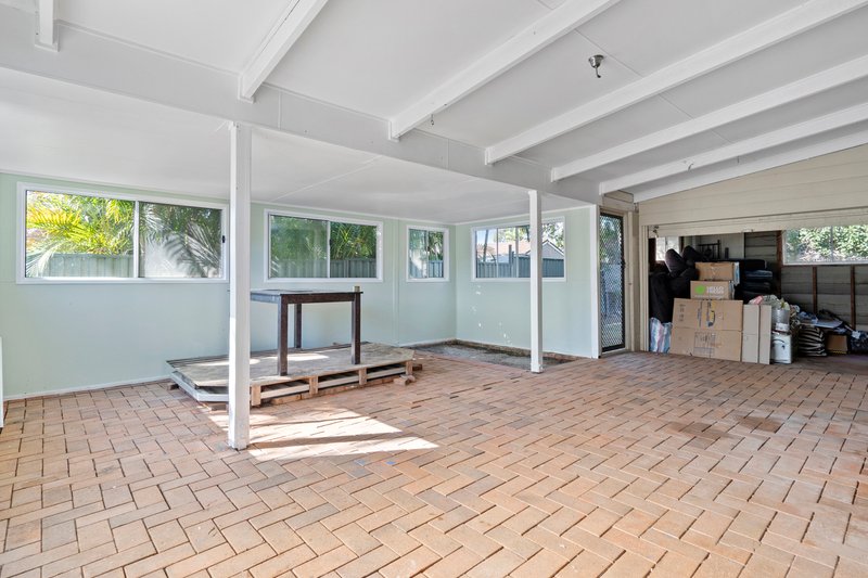 Photo - 108 Mount Warren Boulevard, Mount Warren Park QLD 4207 - Image 5