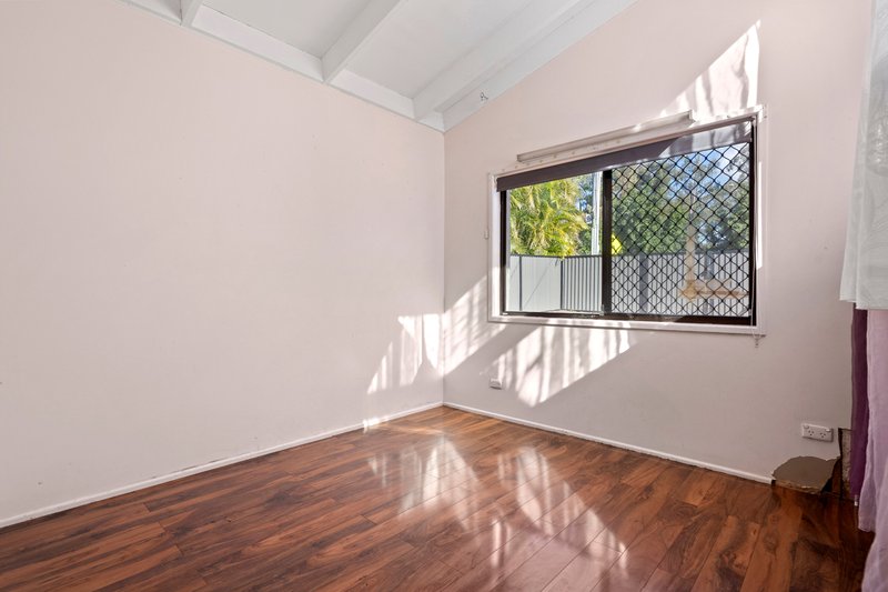 Photo - 108 Mount Warren Boulevard, Mount Warren Park QLD 4207 - Image 9