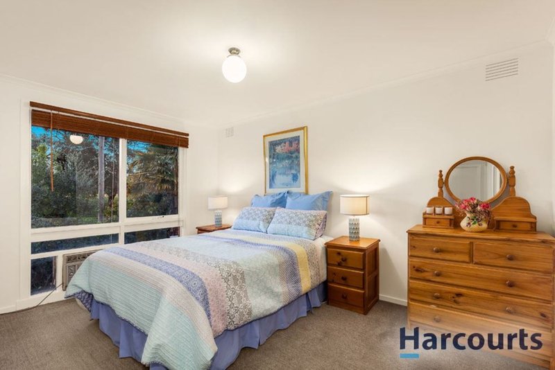 Photo - 108 Raheen Avenue, Wantirna VIC 3152 - Image 6