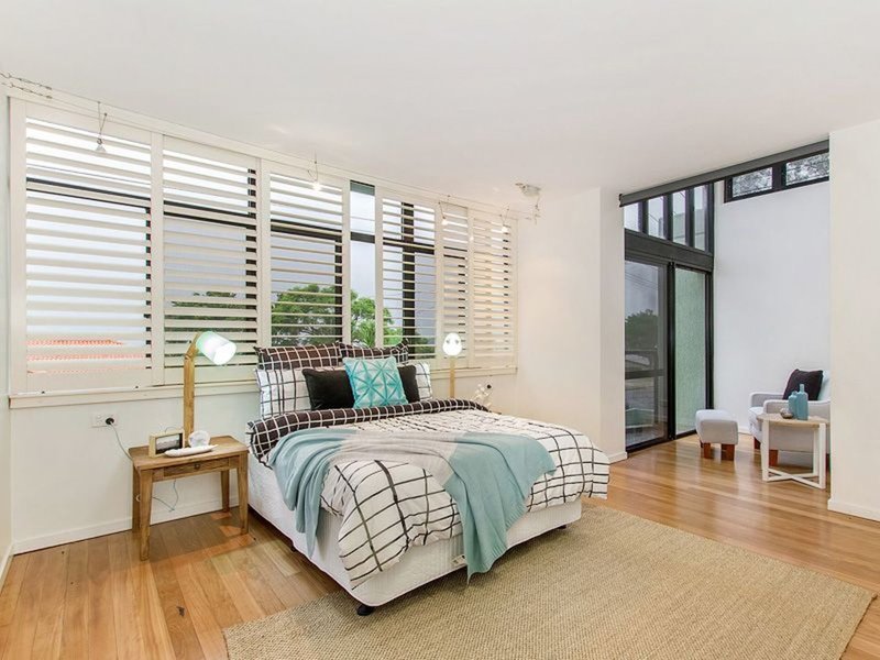 Photo - 108 Skyline Tce , Burleigh Heads QLD 4220 - Image 10