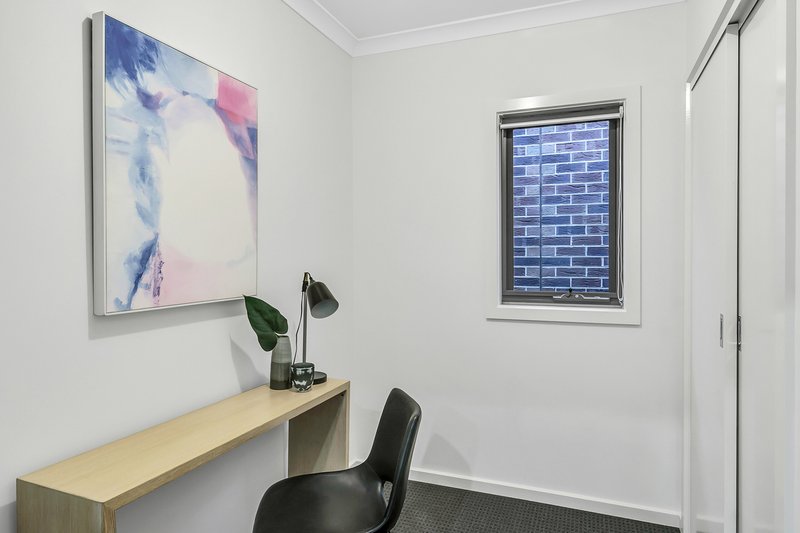 Photo - 108 Sustainable Drive, Craigieburn VIC 3064 - Image 17