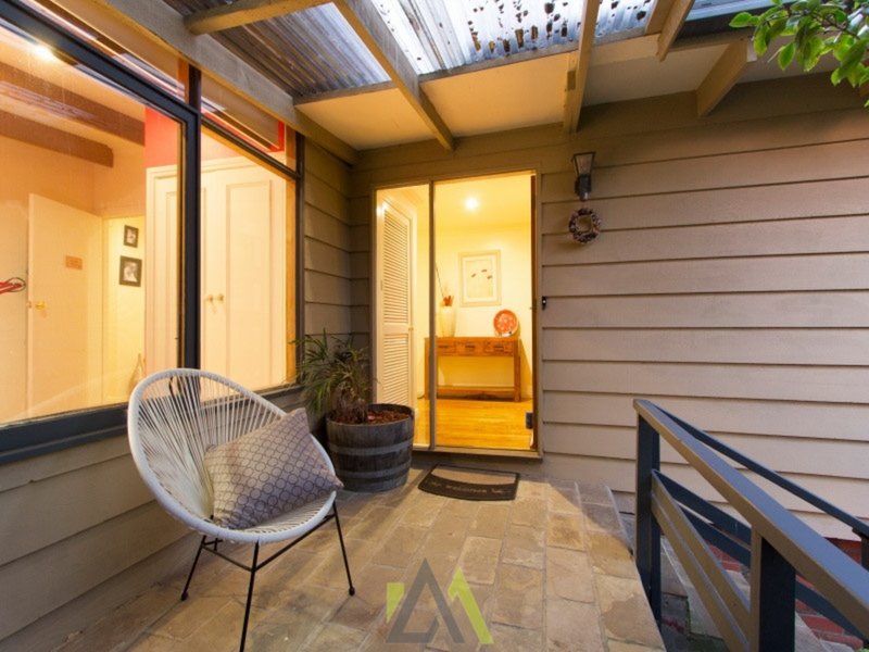 Photo - 108 Sycamore Road, Frankston South VIC 3199 - Image 2