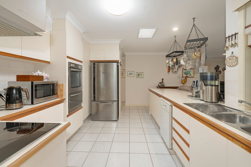 Photo - 108 Thorngate Drive, Robina QLD 4226 - Image 3