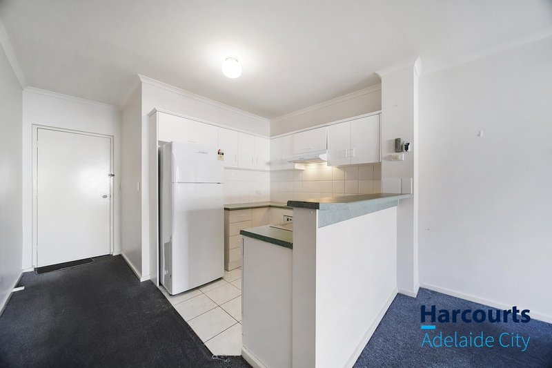 Photo - 10/81 Carrington Street, Adelaide SA 5000 - Image 2