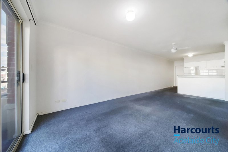 Photo - 10/81 Carrington Street, Adelaide SA 5000 - Image 5