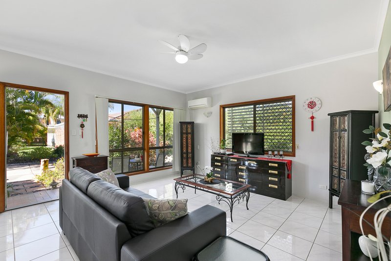 Photo - 10/81 Miller Street, Urangan QLD 4655 - Image 2