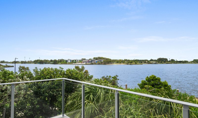 Photo - 108/1 Waterside Retreat, Birtinya QLD 4575 - Image 3