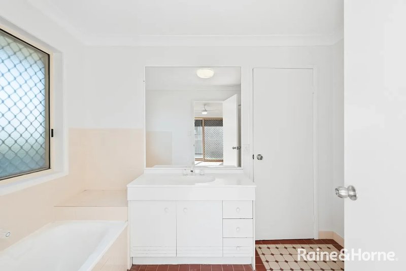 Photo - 108/125 Hansford Road, Coombabah QLD 4216 - Image 11