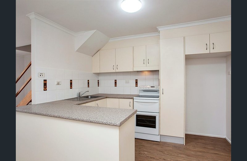 Photo - 108/170 Bardon Avenue, Burleigh Waters QLD 4220 - Image 6