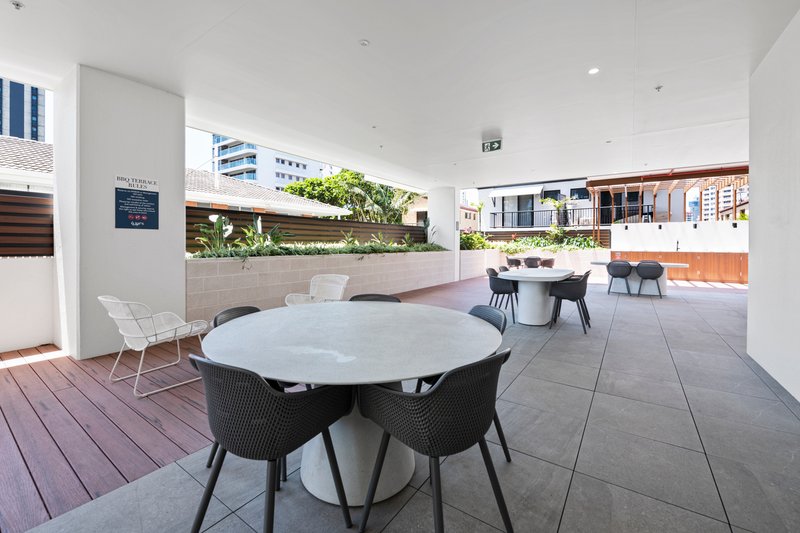 Photo - 108/18 Chelsea Avenue, Broadbeach QLD 4218 - Image 14