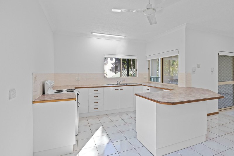 Photo - 10/82-84 Old Smithfield Road, Freshwater QLD 4870 - Image 2