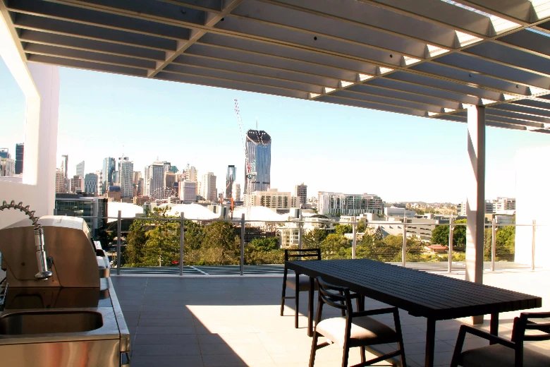 Photo - 108/32 Russell Street, South Brisbane QLD 4101 - Image 4