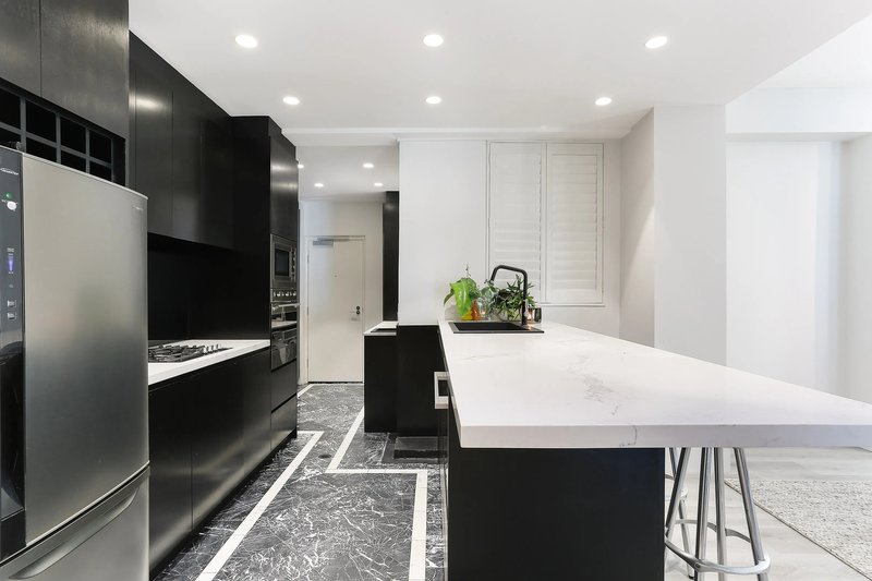 Photo - 10/85 Yarranabbe Road, Darling Point NSW 2027 - Image 3