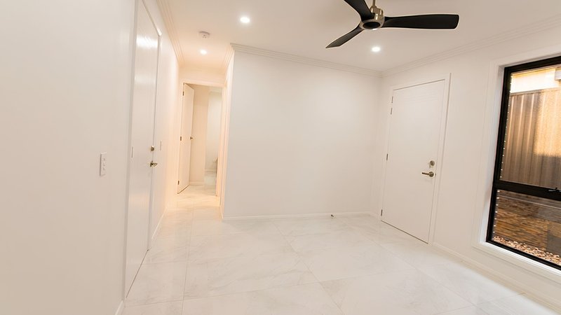 Photo - 108A Solander Road, Seven Hills NSW 2147 - Image 1