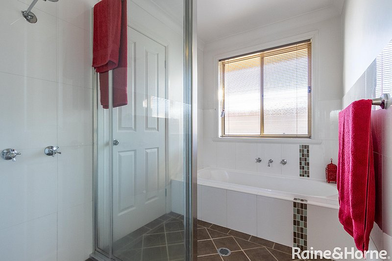 Photo - 108B Sydney Road, Kelso NSW 2795 - Image 12