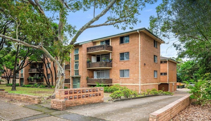 Photo - 10/9-15 Arthur Street, Merrylands West NSW 2160 - Image 1